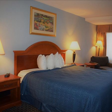 Texas Inn & Suites Denton Buitenkant foto