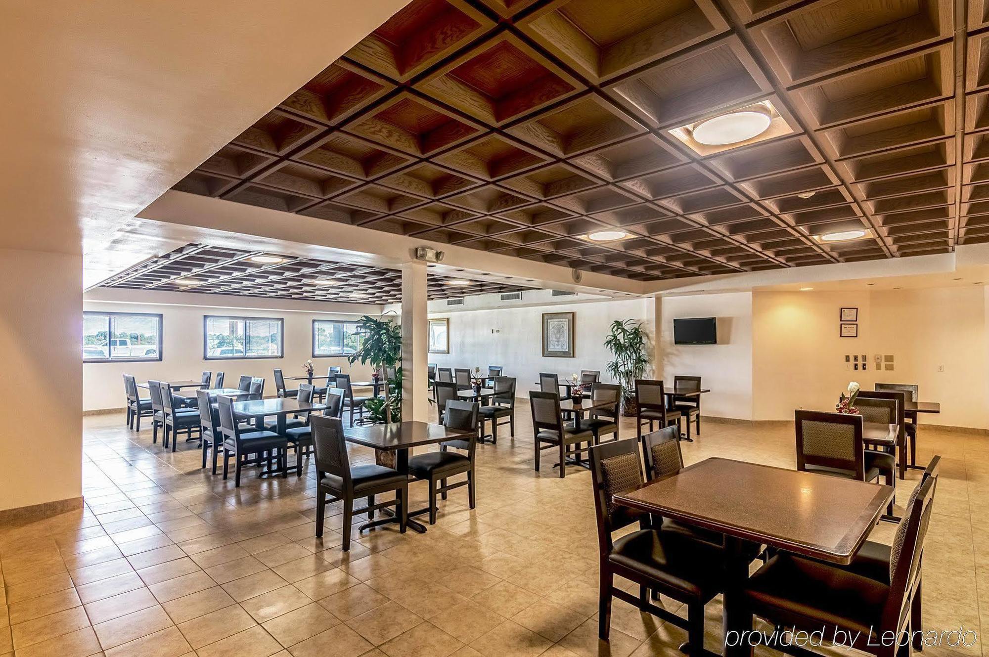 Texas Inn & Suites Denton Buitenkant foto