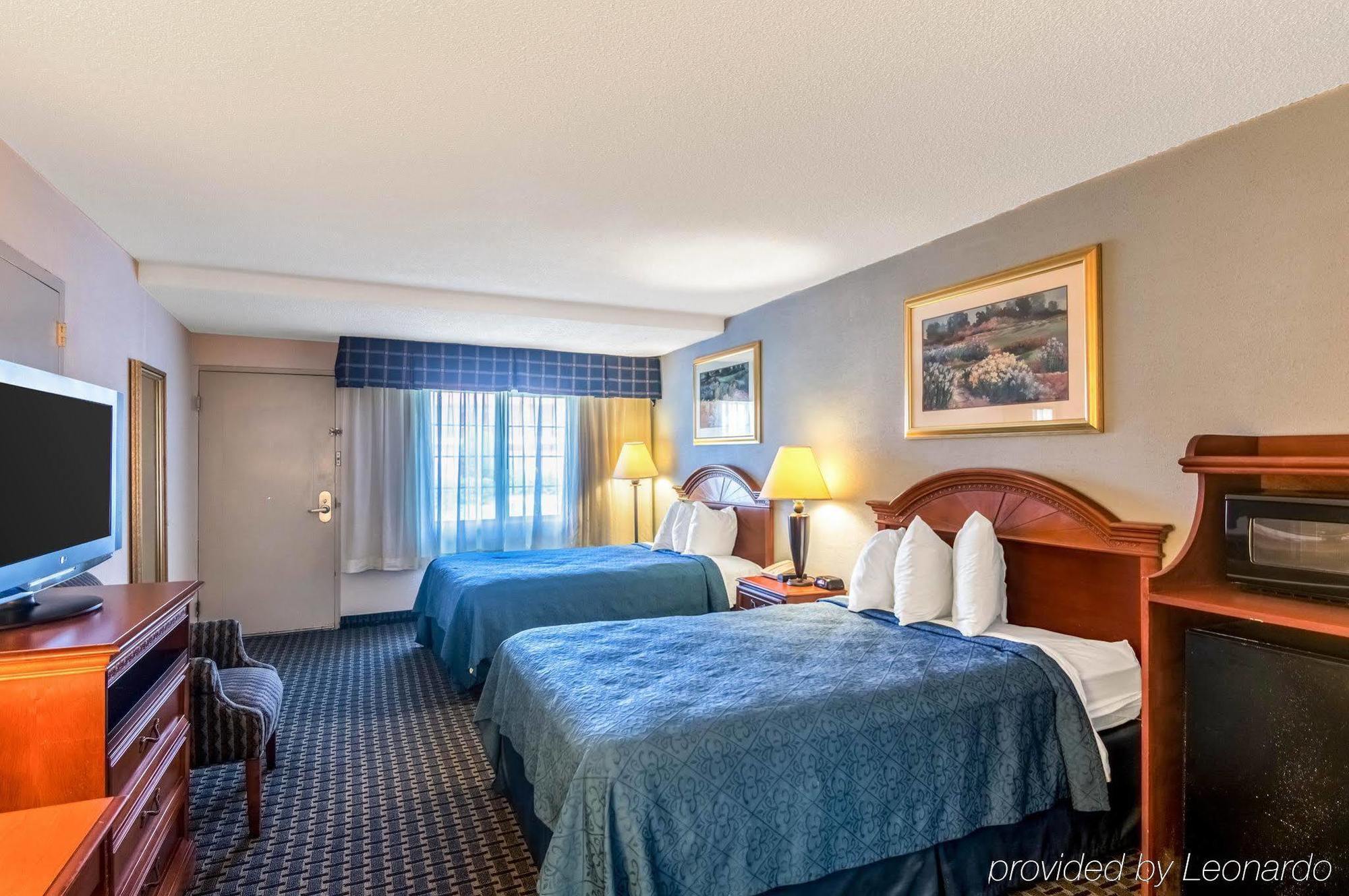 Texas Inn & Suites Denton Buitenkant foto