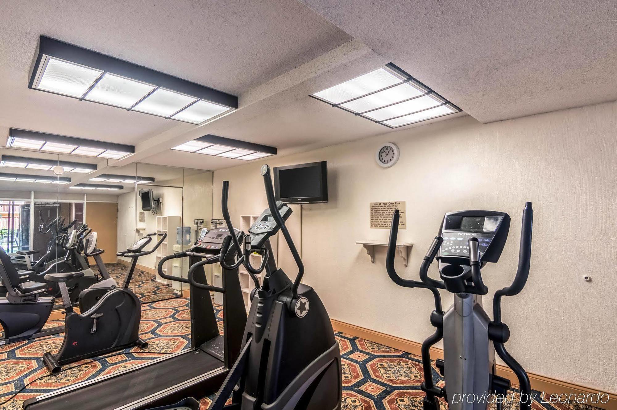 Texas Inn & Suites Denton Buitenkant foto